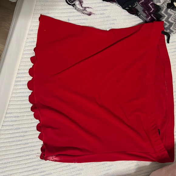 Red strapless - Picture 2 of 3